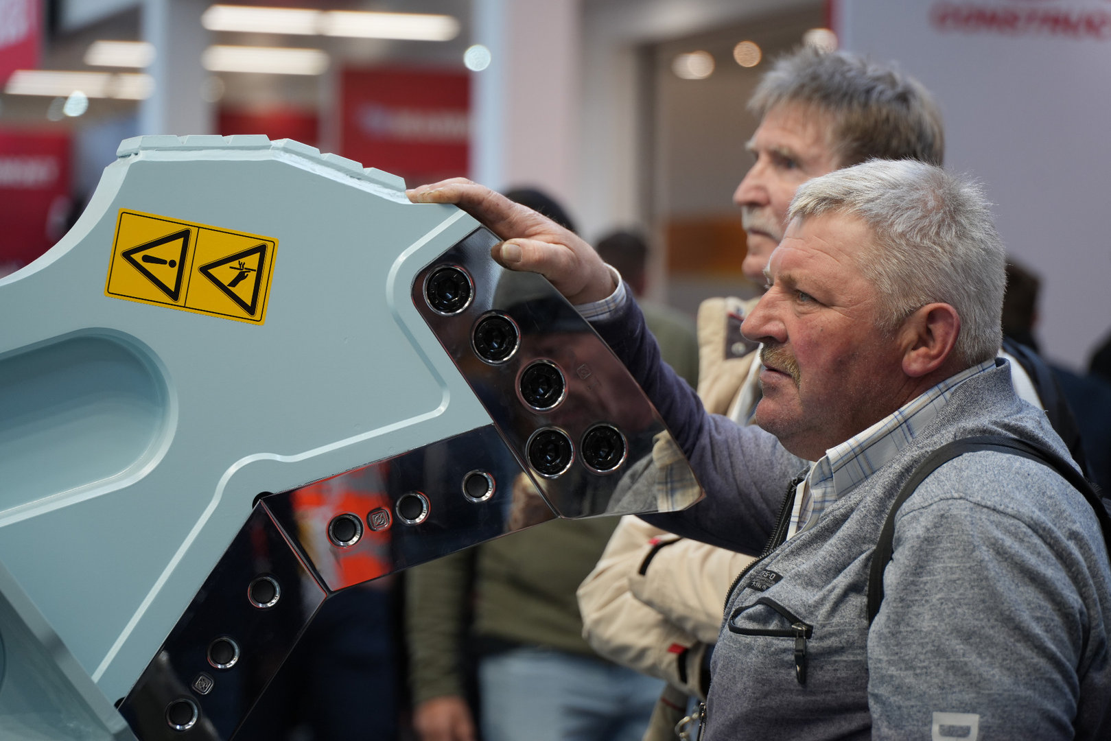 Trevi Benne SpA prsente la nouvelle cisaille CS 30 Shark Shear au salon Bauma